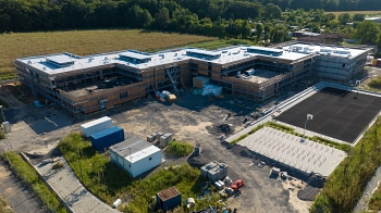 Grundschule Seelze Süd - 19.09.2024 - Luftbild Blick Richtung Südwesten